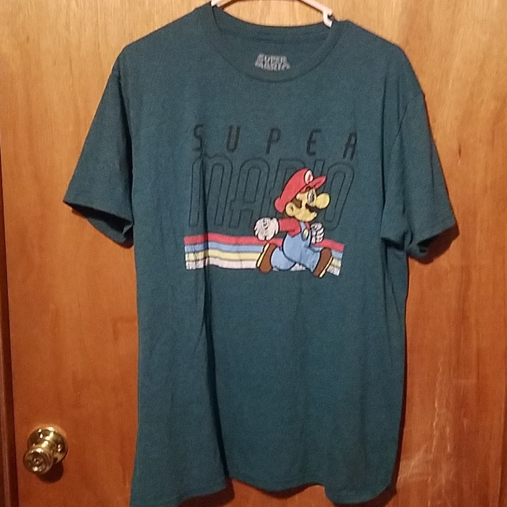 Super Mario tee shirt